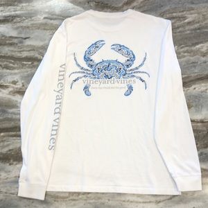 Vineyard Vines long-sleeved shirt crab design